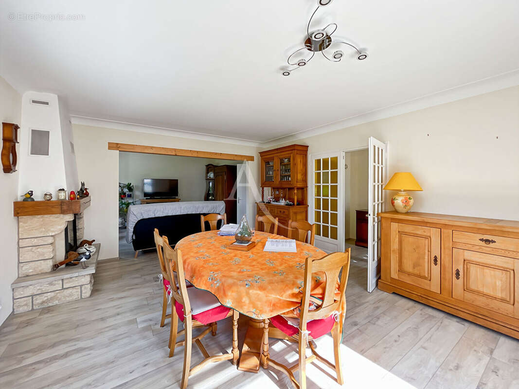 Maison à LE PERRIER