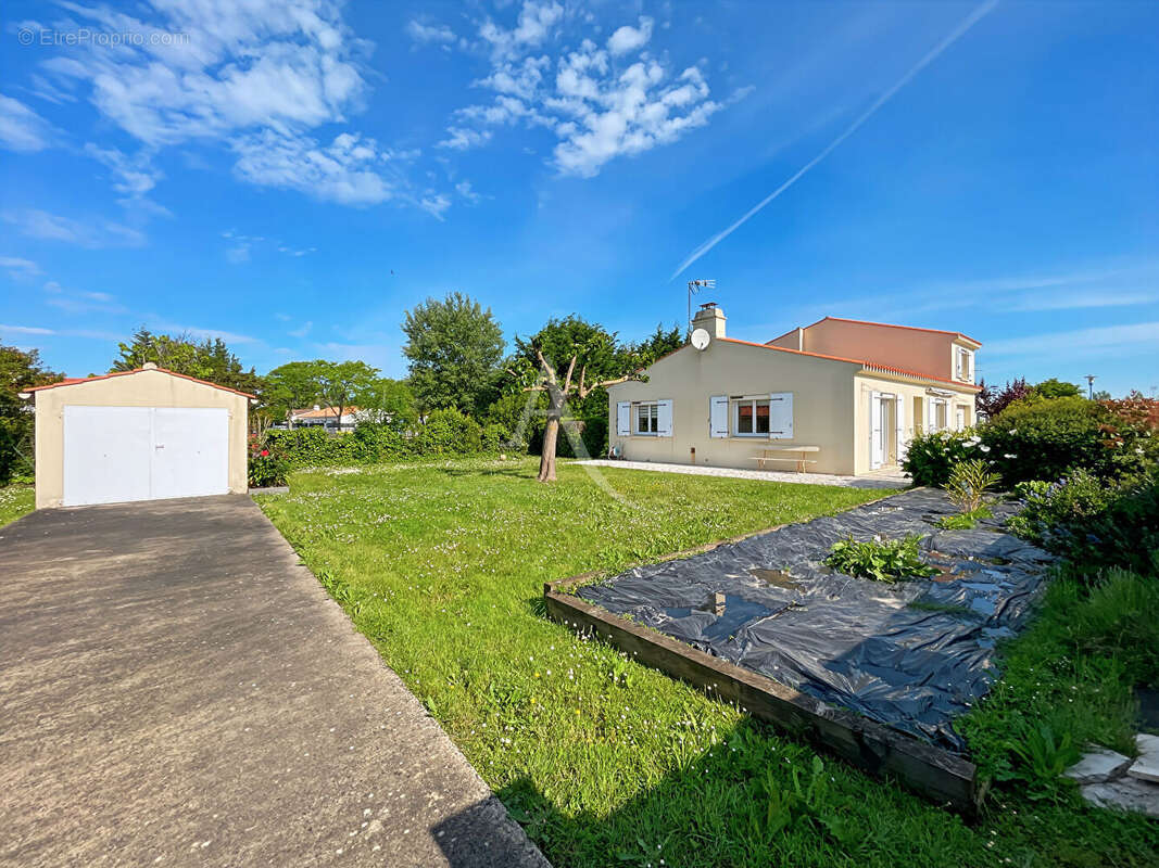 Maison à LE PERRIER