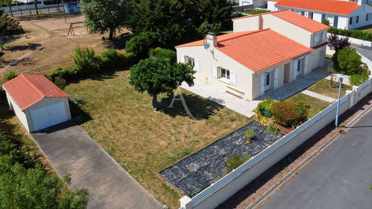 Maison à LE PERRIER