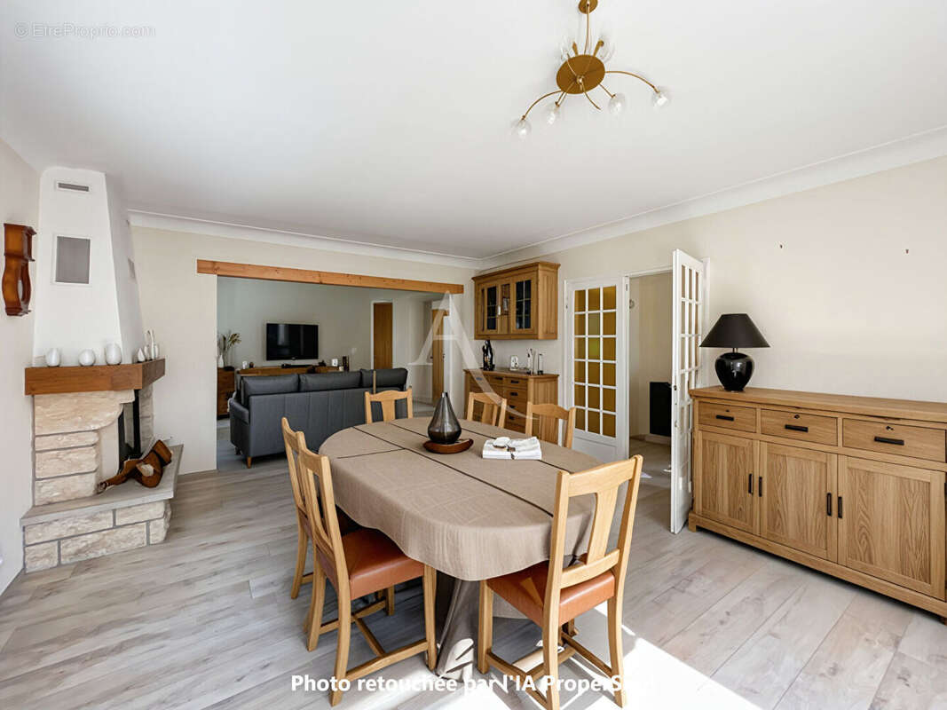 Maison à LE PERRIER