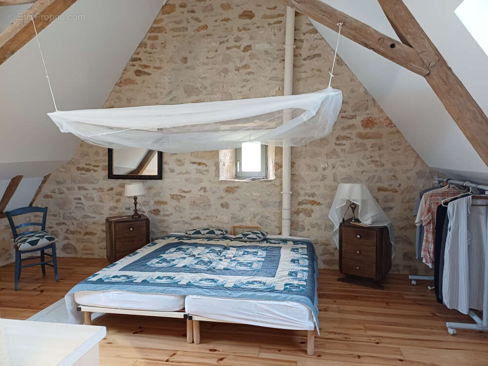 Maison à LISSAC-ET-MOURET