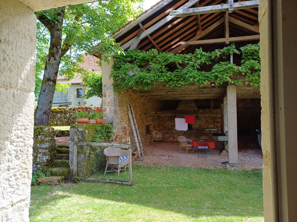 Maison à LISSAC-ET-MOURET