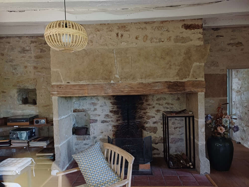 Maison à LISSAC-ET-MOURET