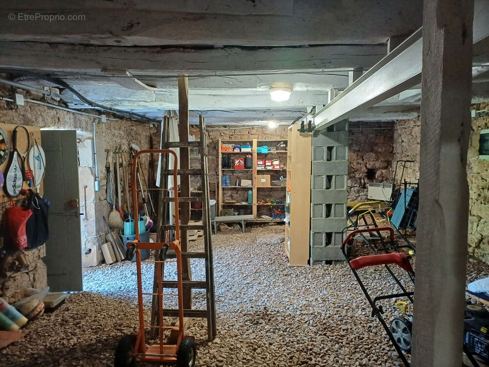 Maison à LISSAC-ET-MOURET