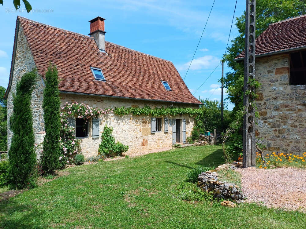 Maison à LISSAC-ET-MOURET