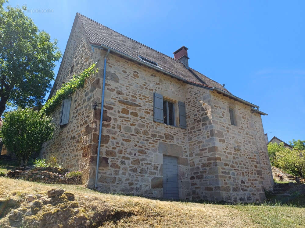Maison à LISSAC-ET-MOURET