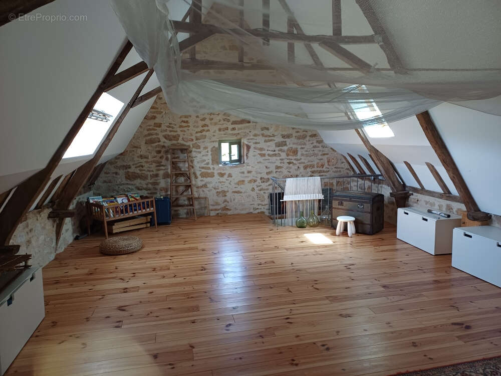 Maison à LISSAC-ET-MOURET