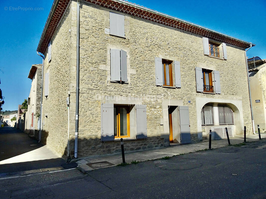 Appartement à CAUMONT-SUR-DURANCE