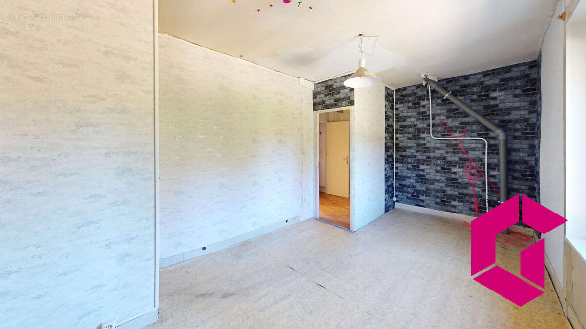 Appartement à UNIEUX