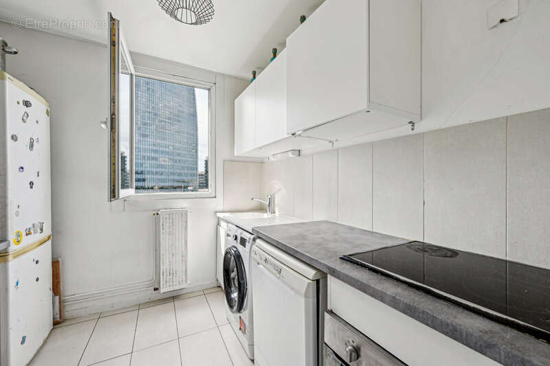 Appartement à COURBEVOIE