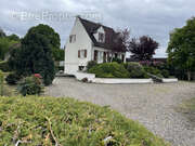 Maison à LES MARTRES-D'ARTIERE