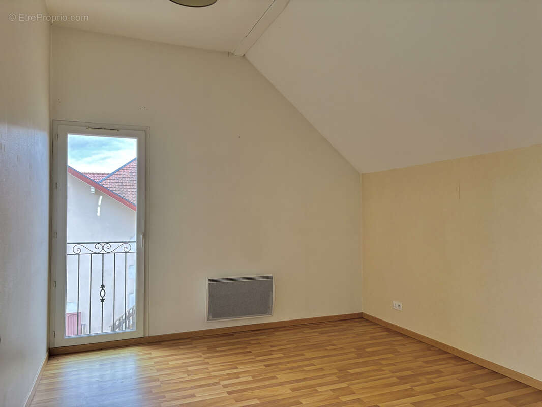 Appartement à SEGNY