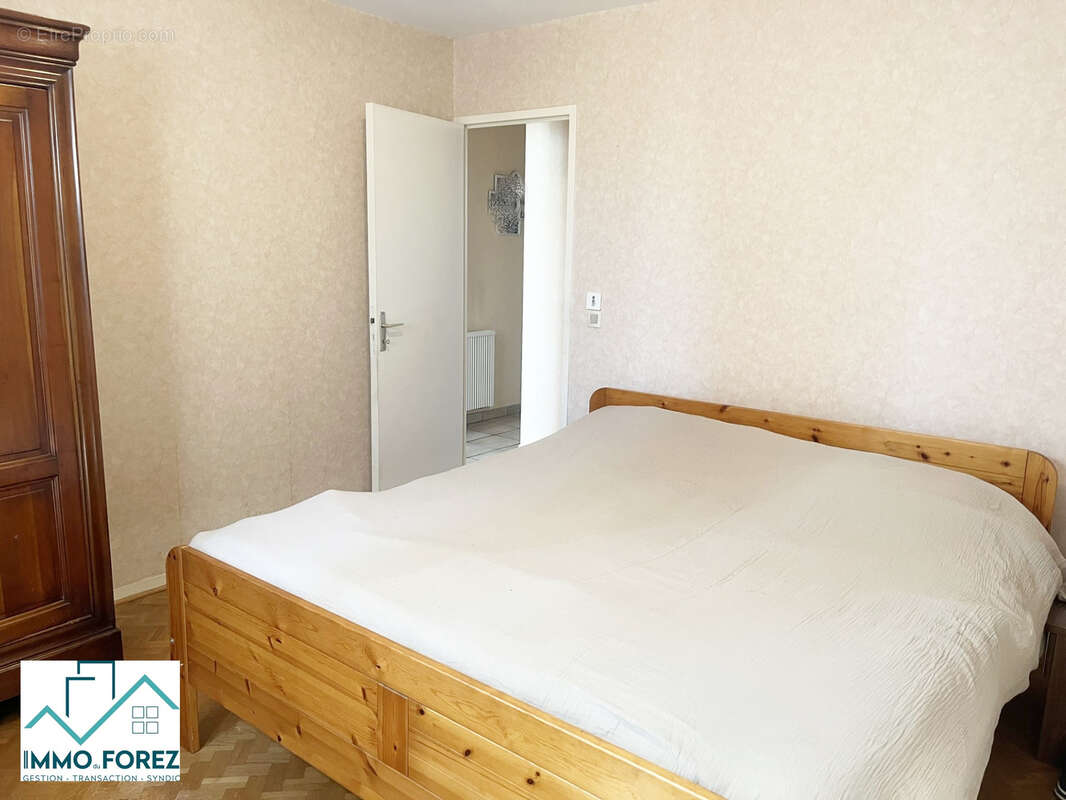 Maison à SAINTE-FOY-SAINT-SULPICE