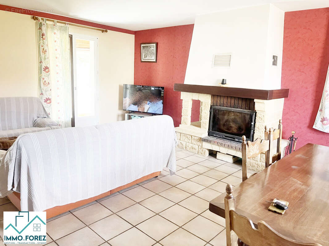 Maison à SAINTE-FOY-SAINT-SULPICE