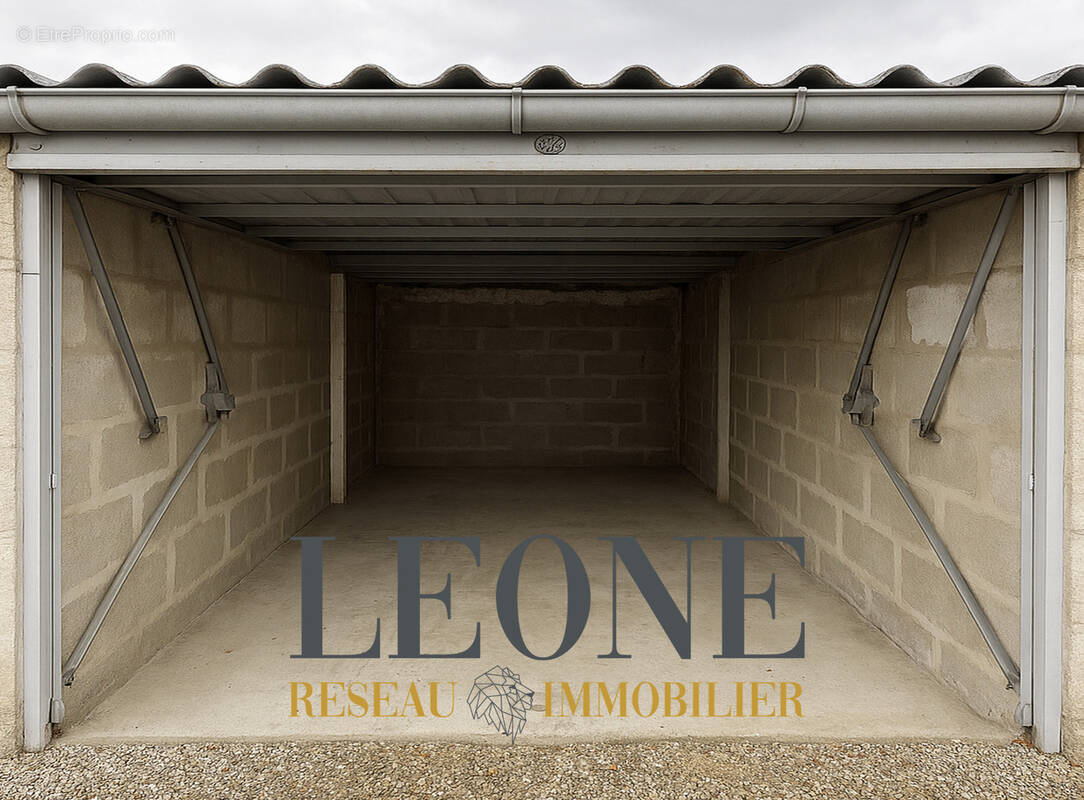 Parking à SAINT-FONS