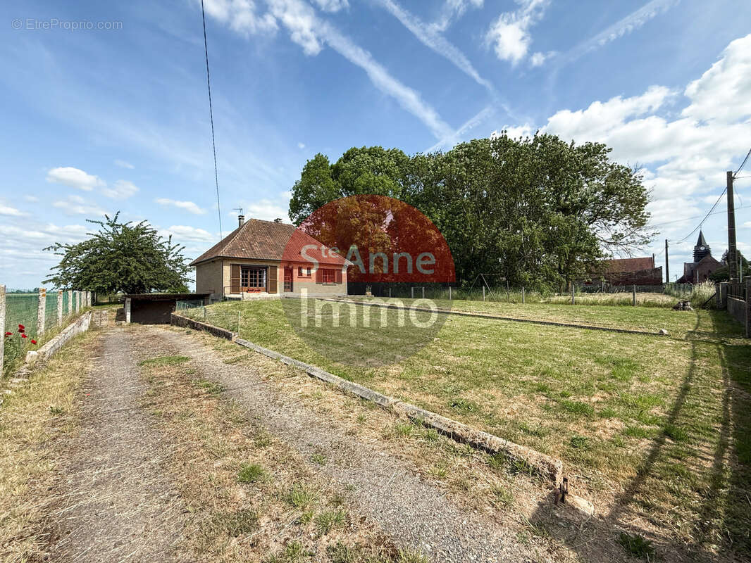 Maison à PARVILLERS-LE-QUESNOY
