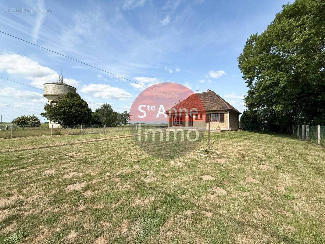 Maison à PARVILLERS-LE-QUESNOY