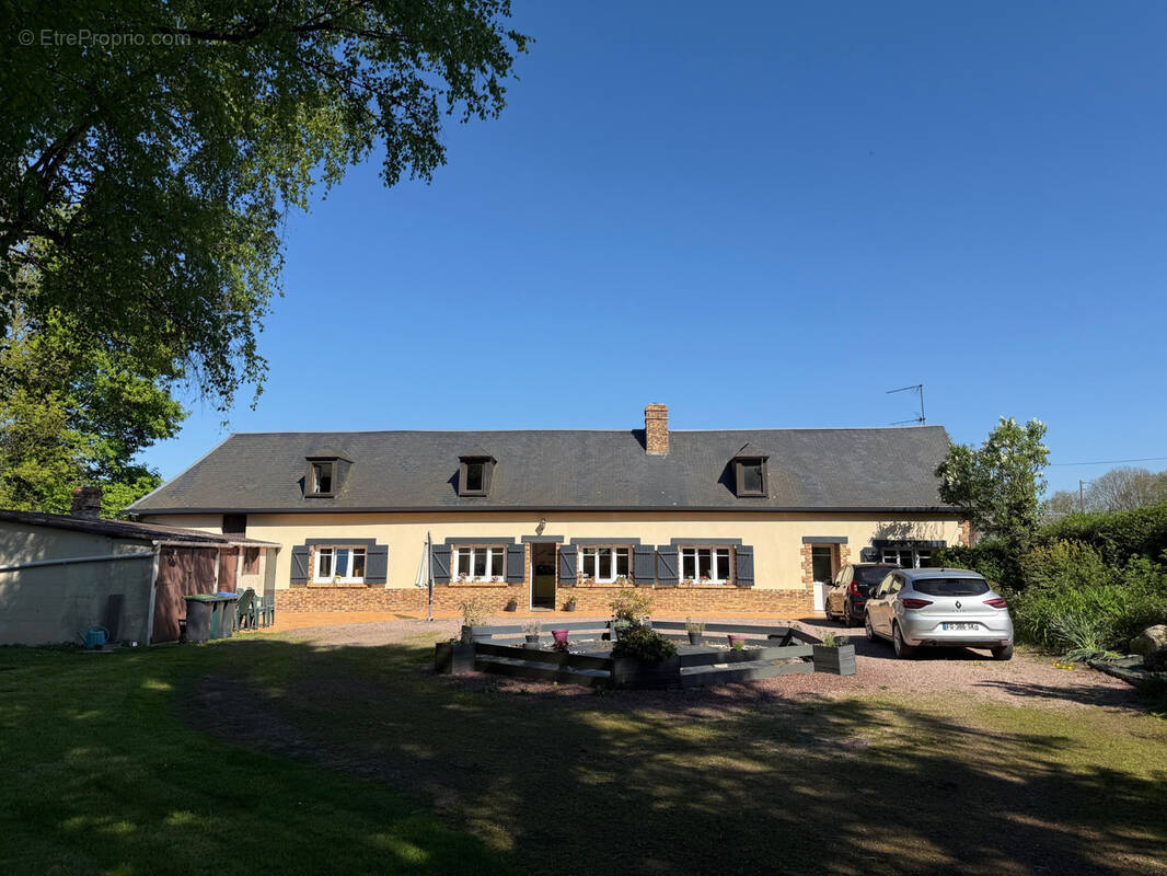 Maison à ESCLES-SAINT-PIERRE