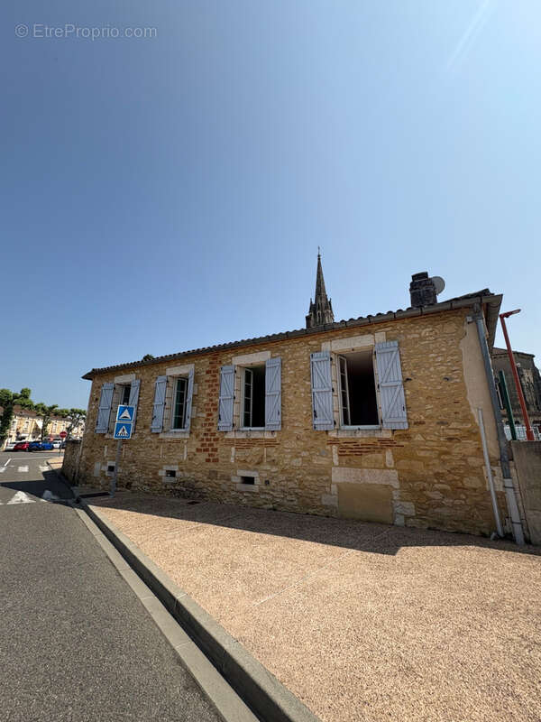 Maison à MONSEMPRON-LIBOS