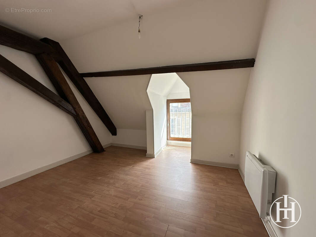 Appartement à SAINT-AMAND-MONTROND