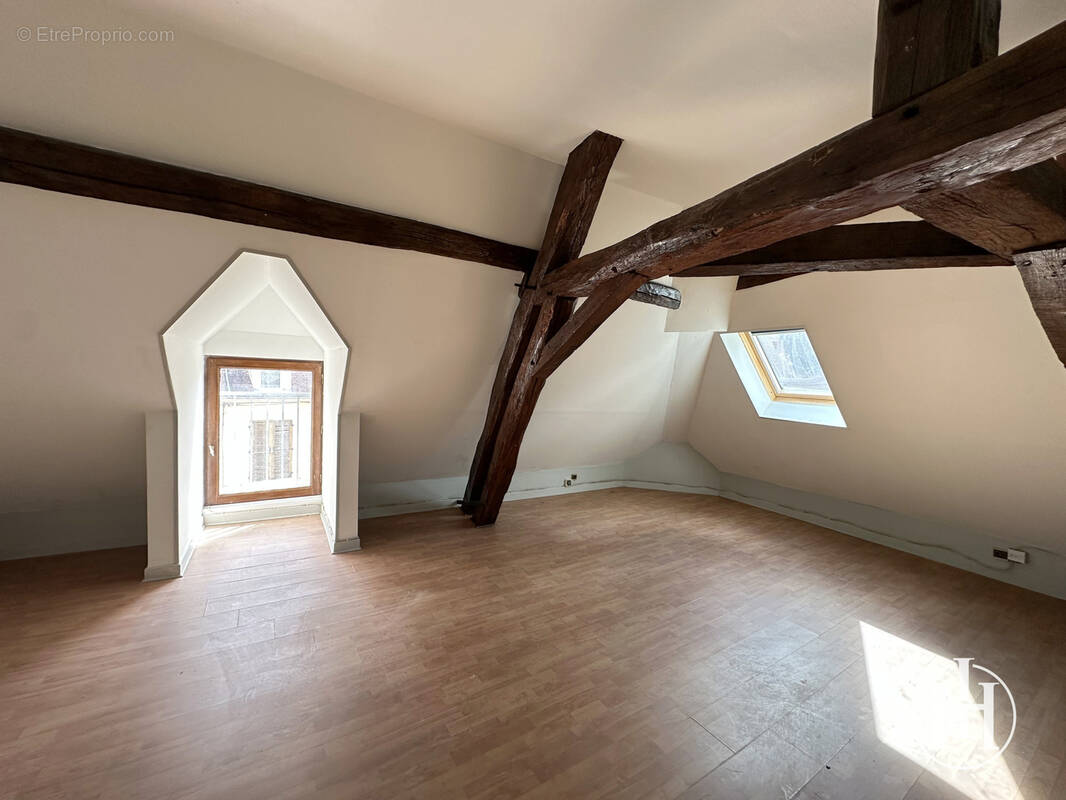 Appartement à SAINT-AMAND-MONTROND