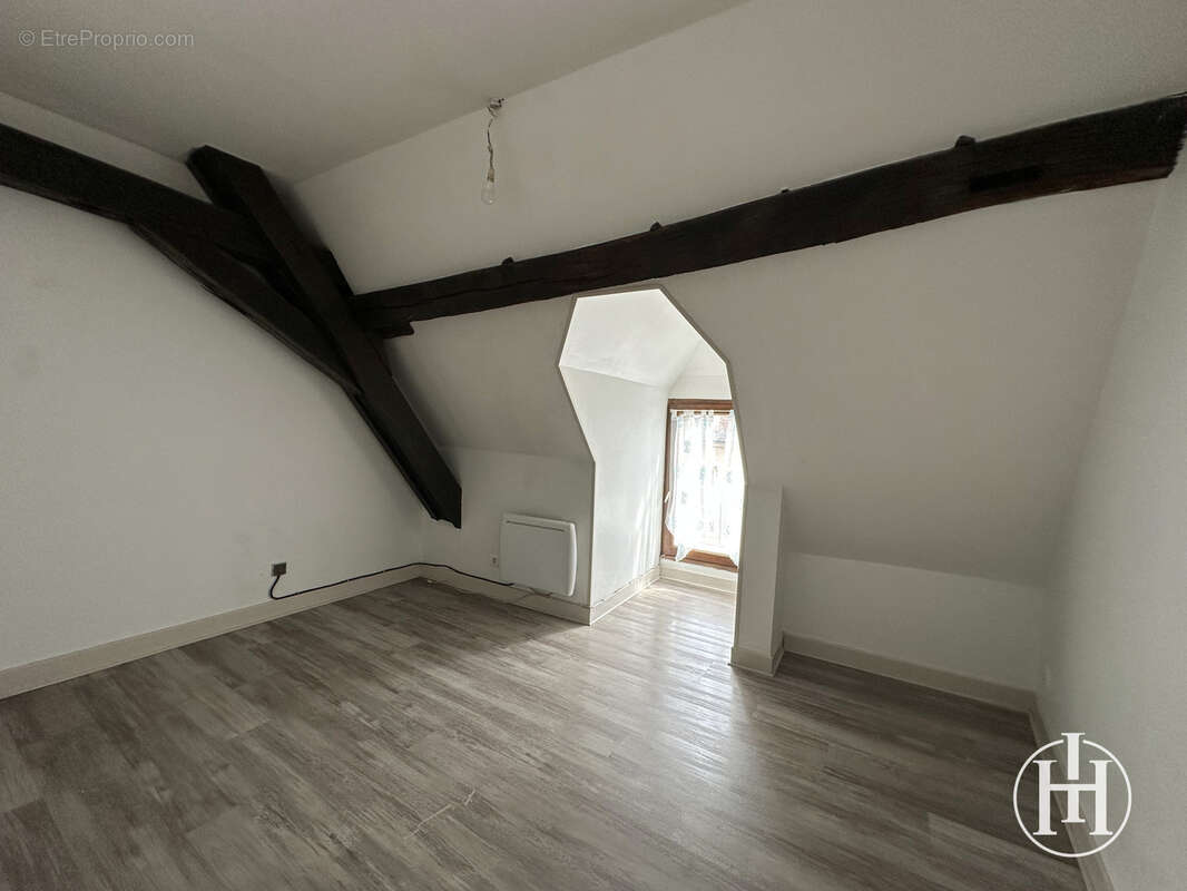 Appartement à SAINT-AMAND-MONTROND