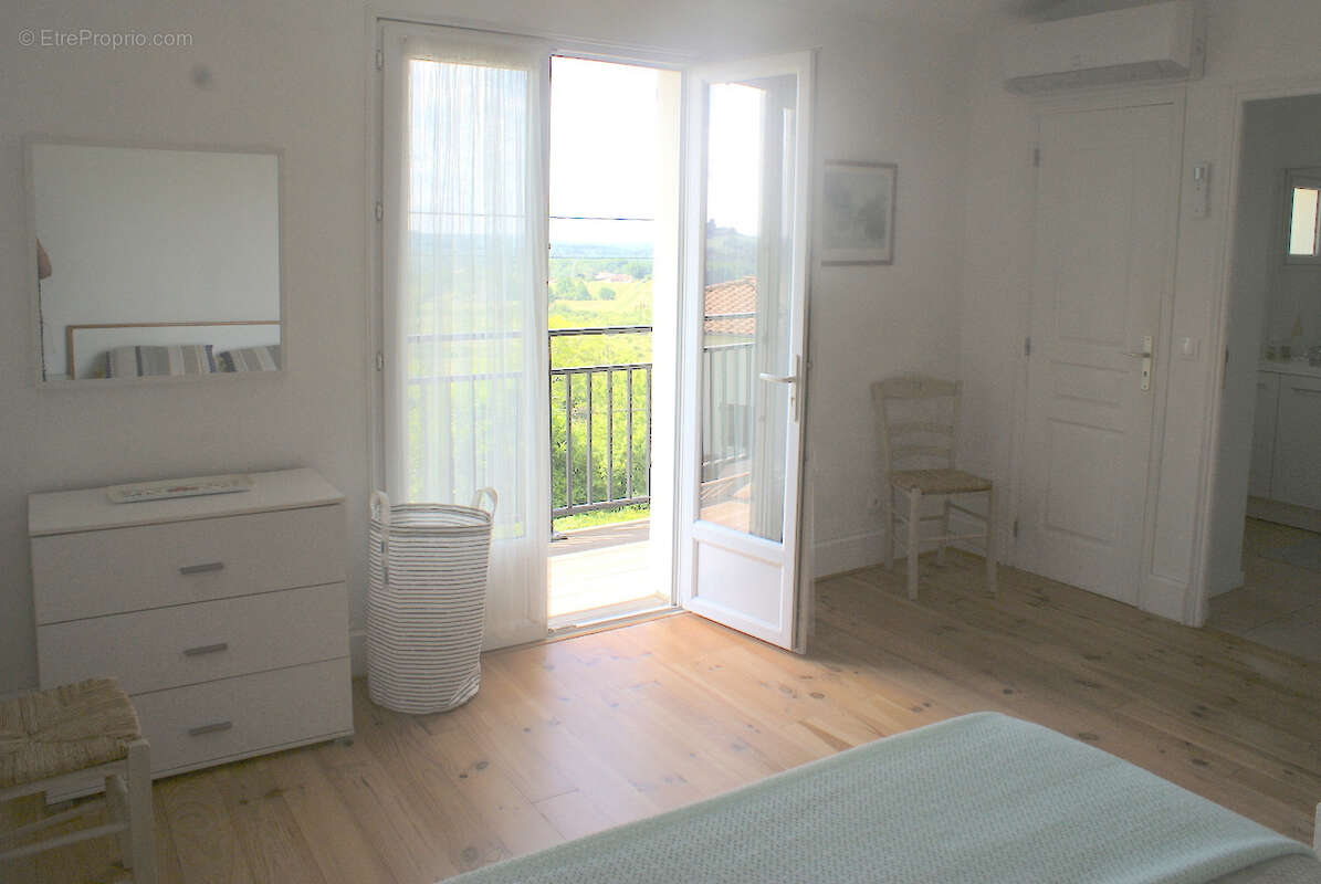 Maison à VILLEFRANCHE-DE-LONCHAT