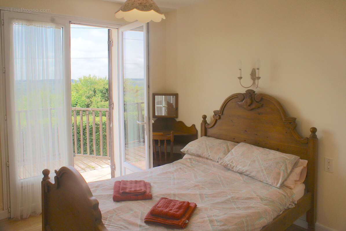 Maison à VILLEFRANCHE-DE-LONCHAT