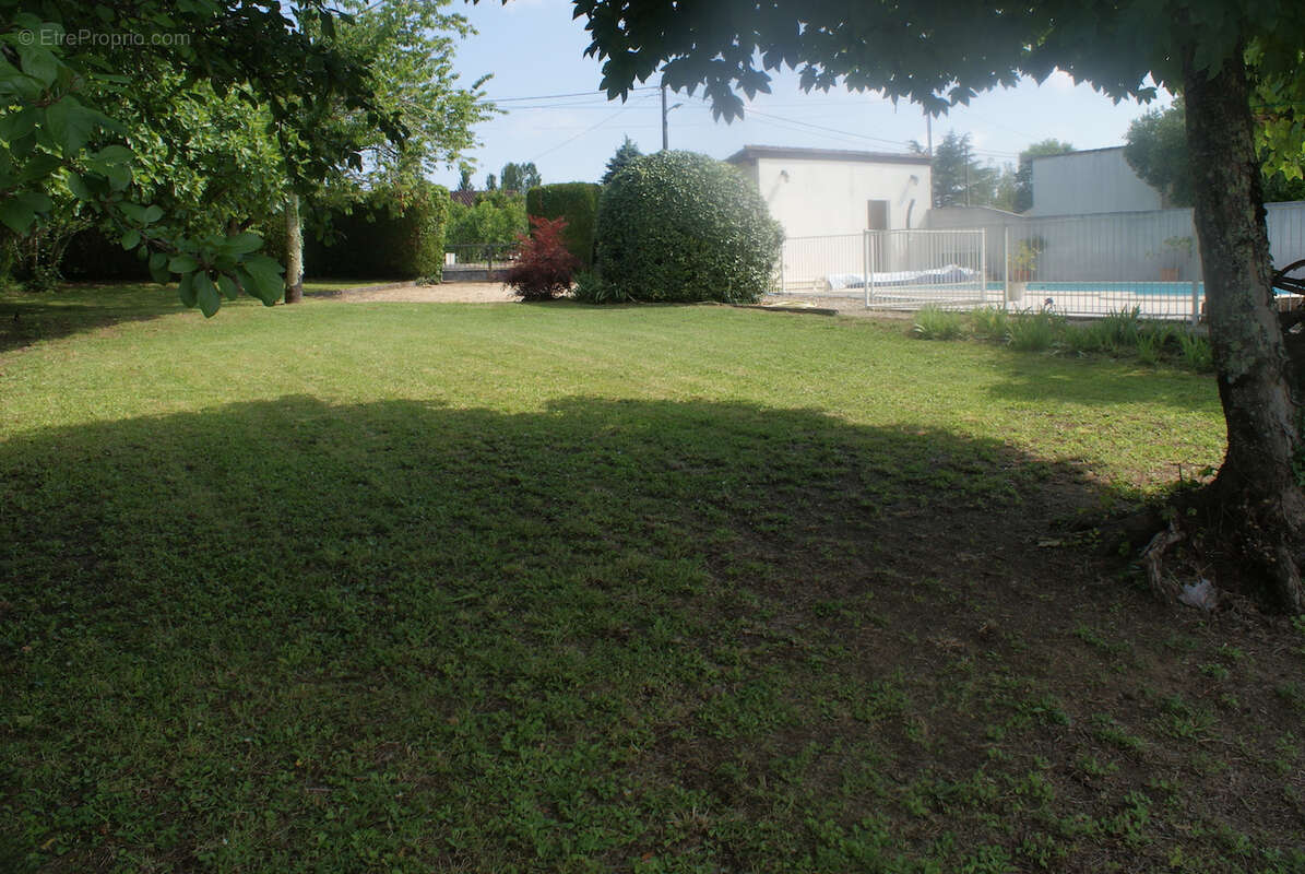 Maison à VILLEFRANCHE-DE-LONCHAT