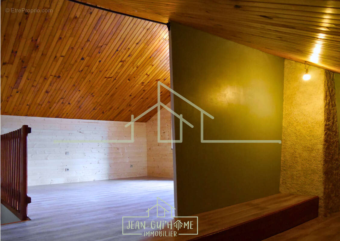 Appartement à JARMENIL