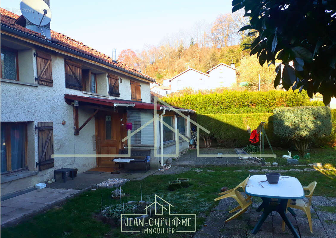 Appartement à JARMENIL