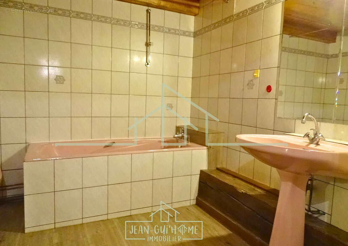 Appartement à JARMENIL