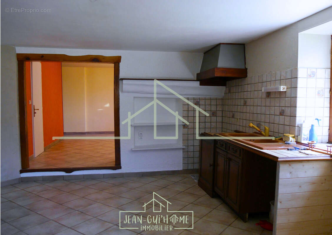 Appartement à JARMENIL