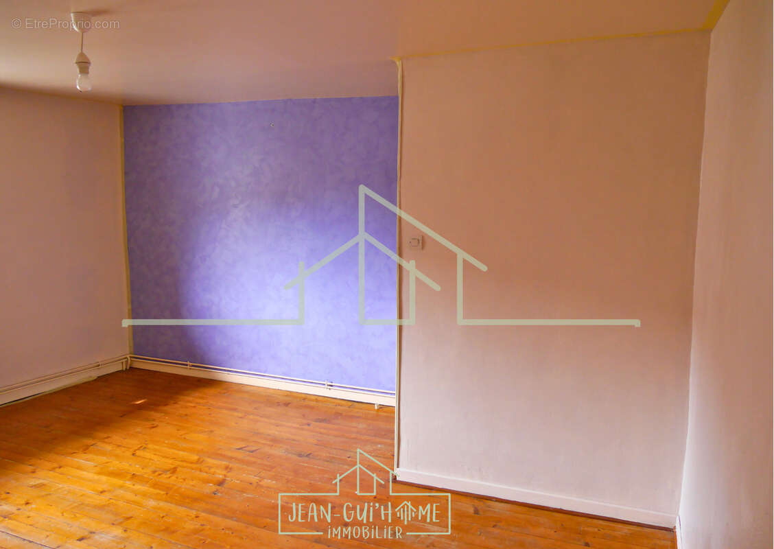 Appartement à JARMENIL