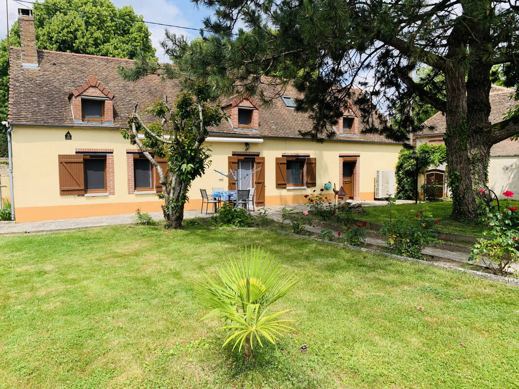 Maison à MONTACHER-VILLEGARDIN