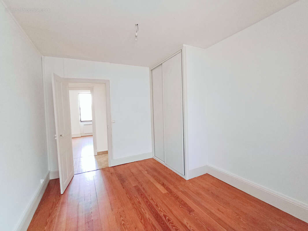 Appartement à VALS-LES-BAINS