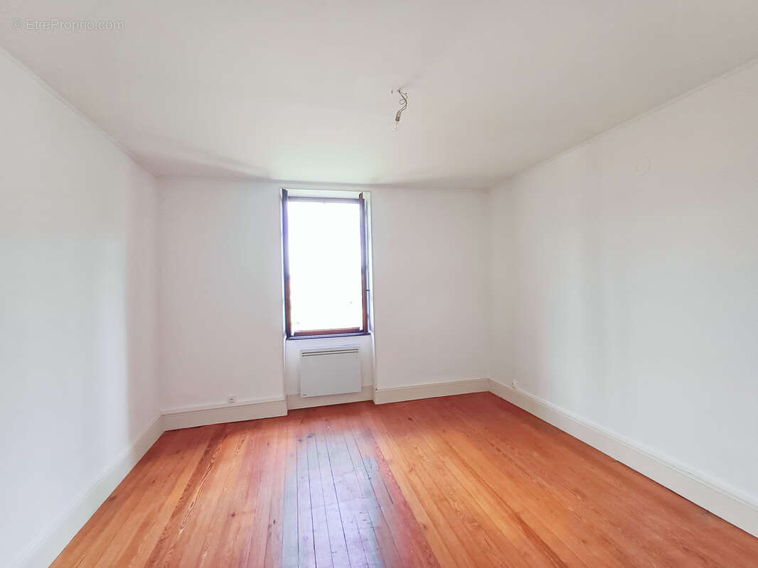 Appartement à VALS-LES-BAINS