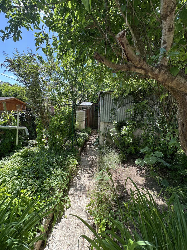 Maison à VAUX-LE-PENIL