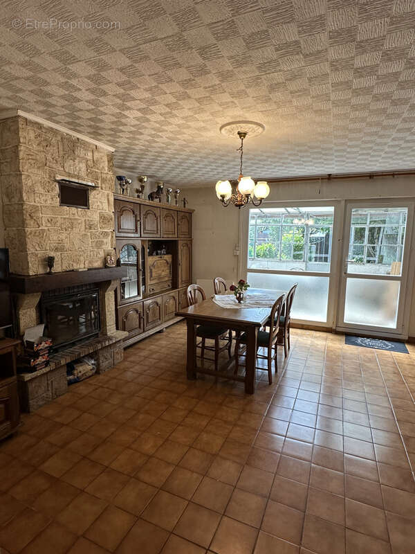 Maison à VAUX-LE-PENIL