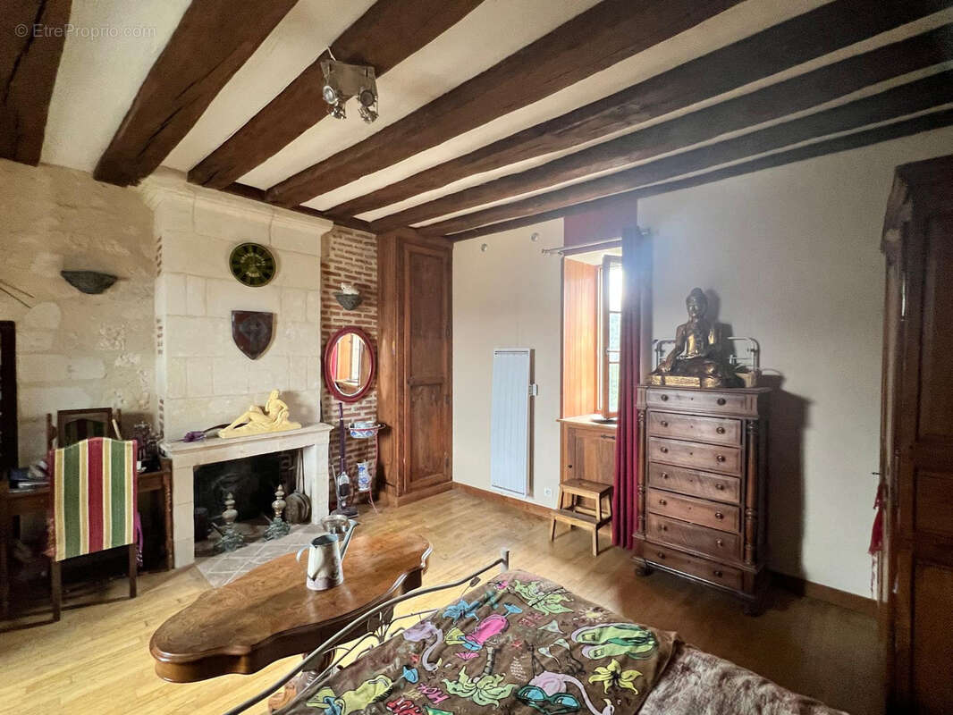 Maison à AZAY-SUR-CHER