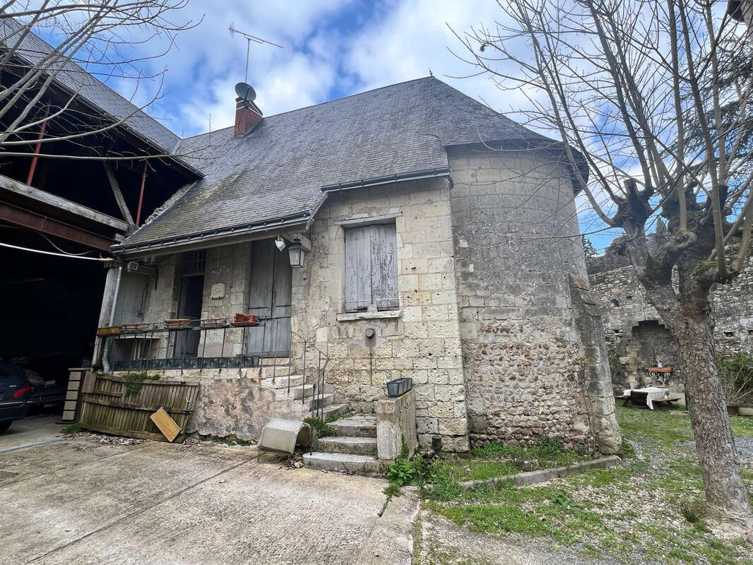 Maison à AZAY-SUR-CHER