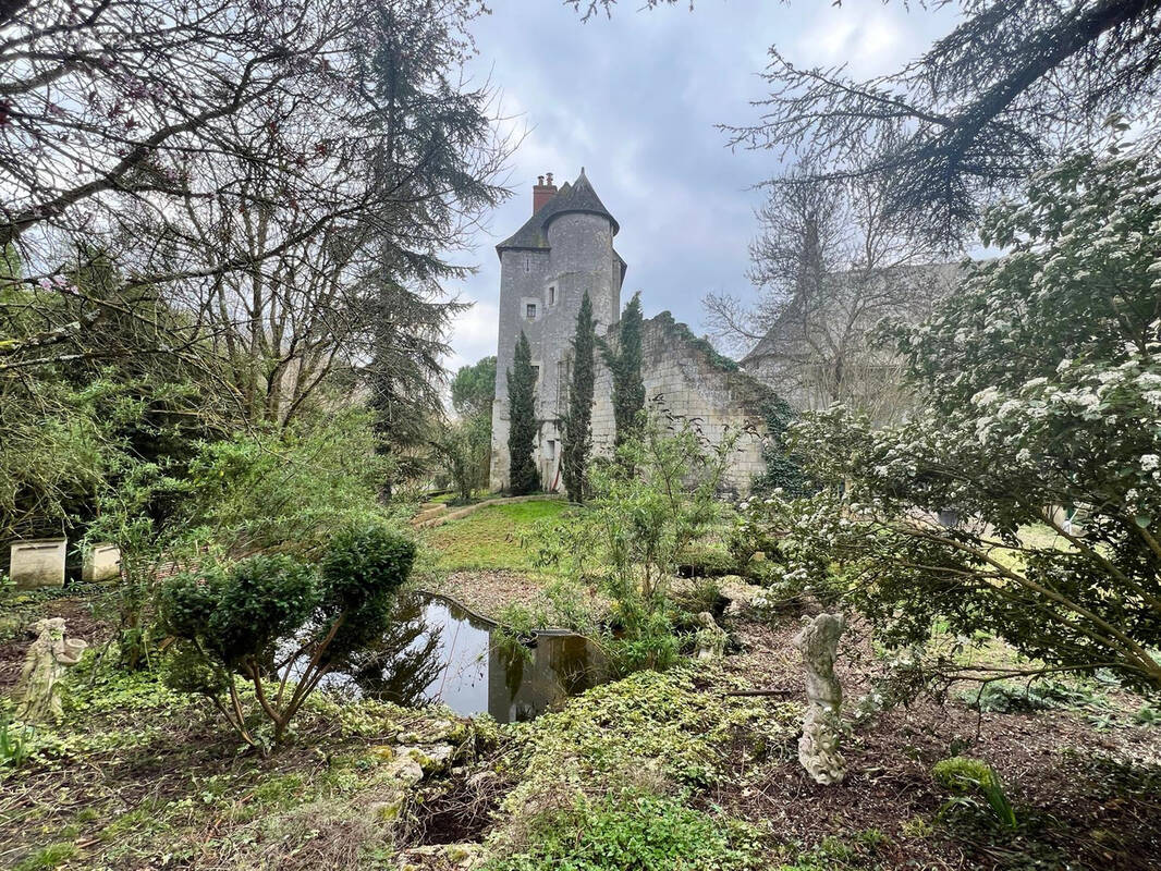 Maison à AZAY-SUR-CHER
