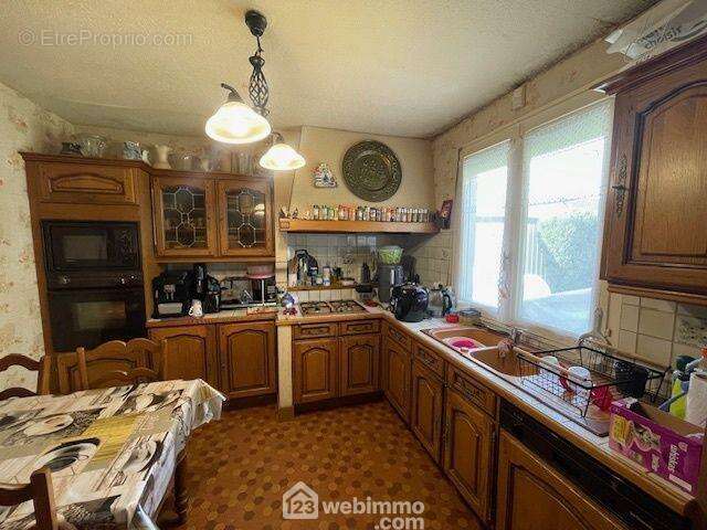 Maison à PONTOISE-LES-NOYON