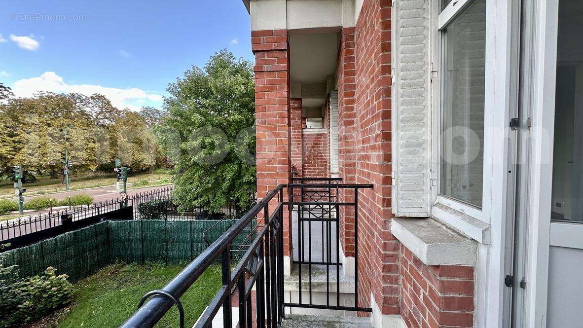 7FC804CB-368D-48A3-B1BF-1173576D53A5_1_105_c - Appartement à CHARENTON-LE-PONT