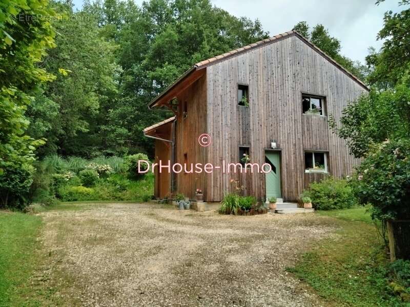 Maison à VILLEFRANCHE-DU-PERIGORD