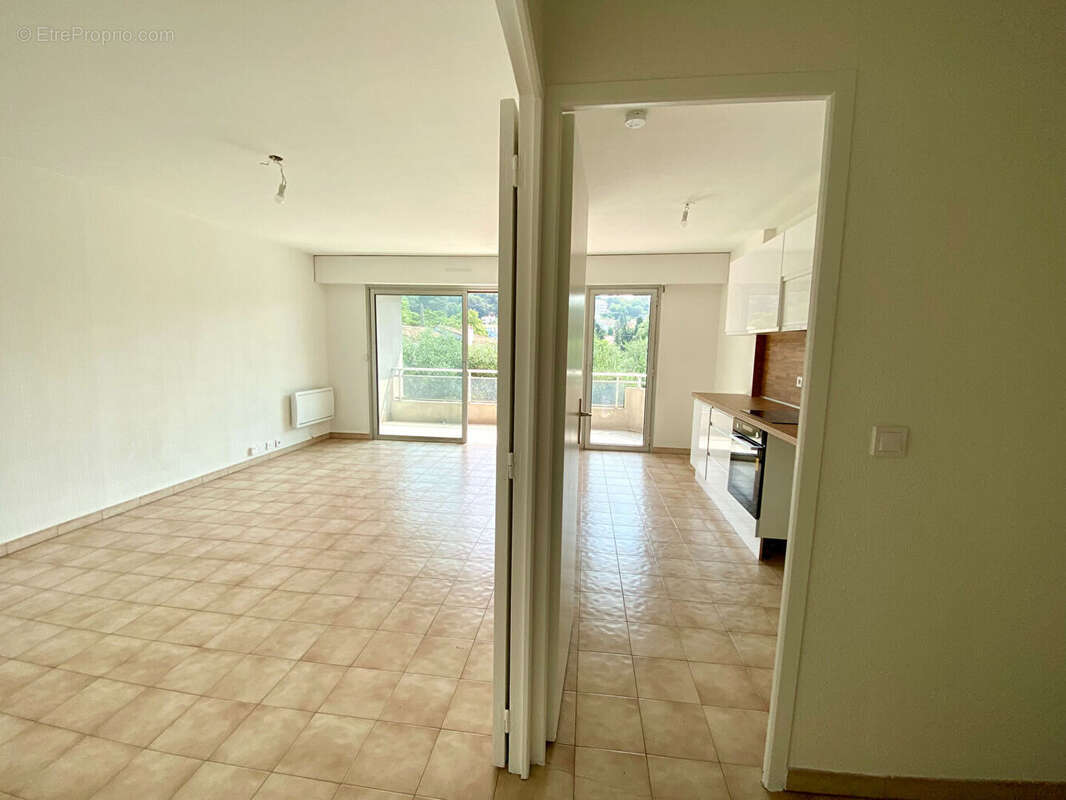 Appartement à MOUGINS