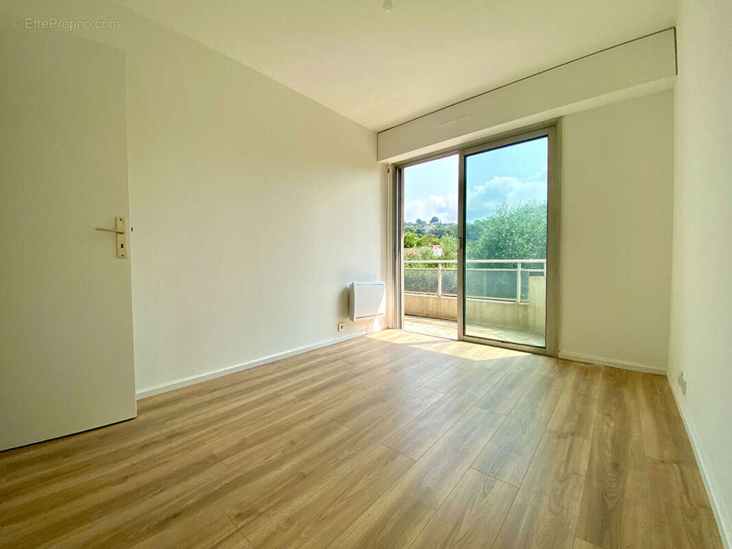 Appartement à MOUGINS
