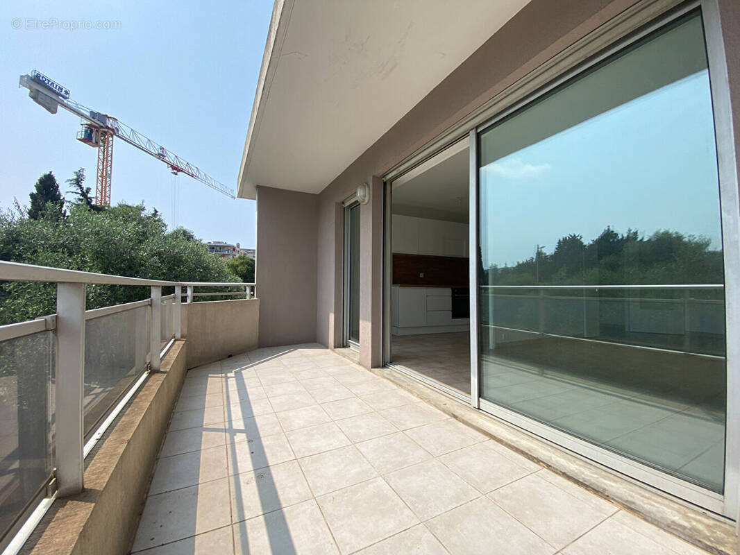 Appartement à MOUGINS