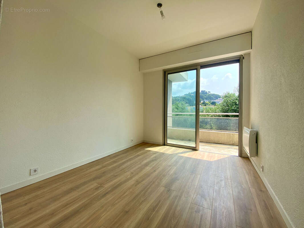 Appartement à MOUGINS