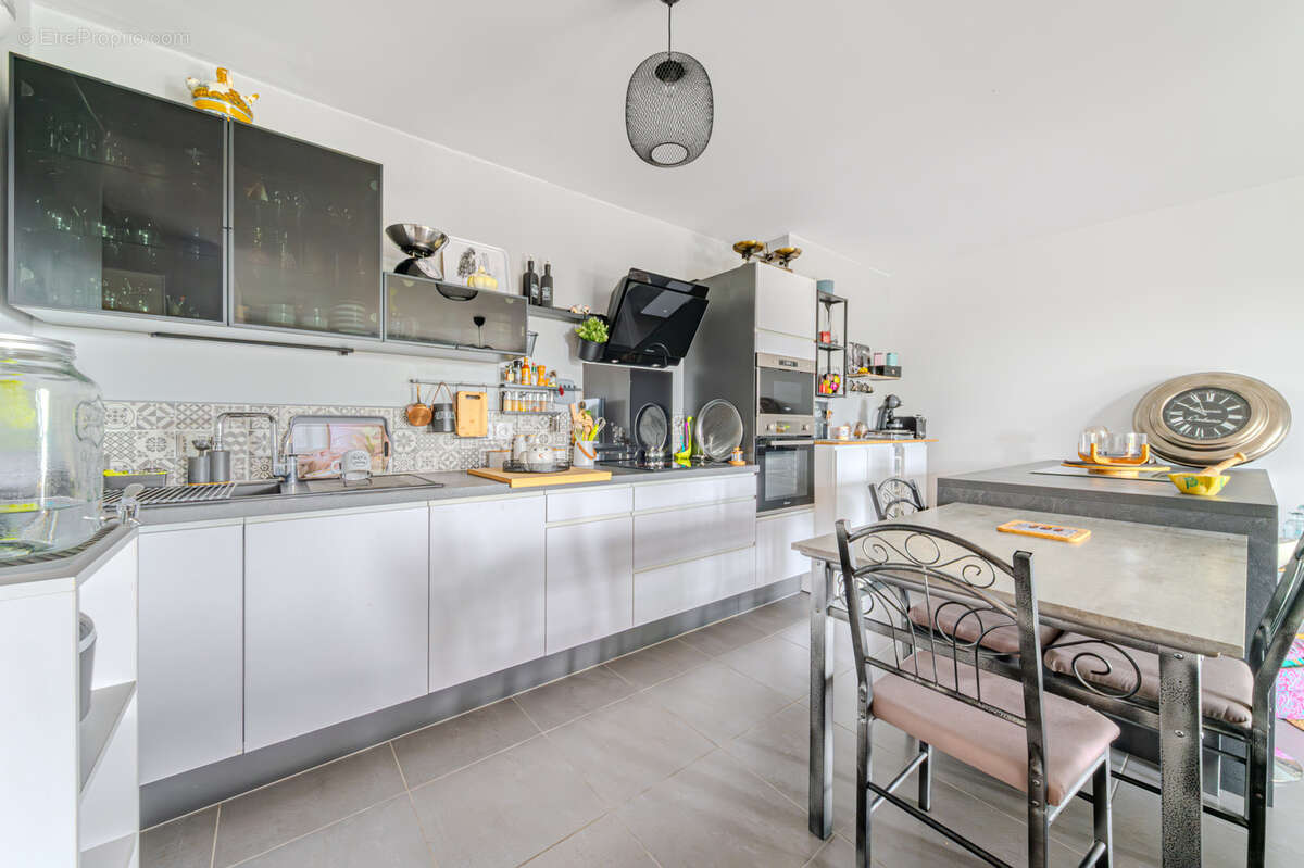 Appartement à JUVIGNAC